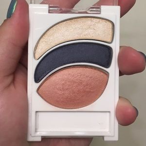 FREE WITH PURCHASE! - Almay Eyeshadow Trio